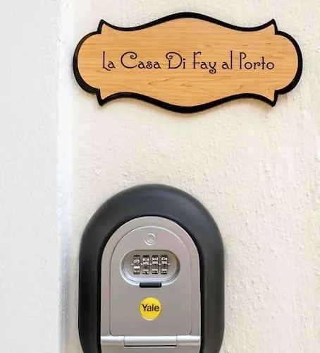 La Casa Di Fay Al Porto *